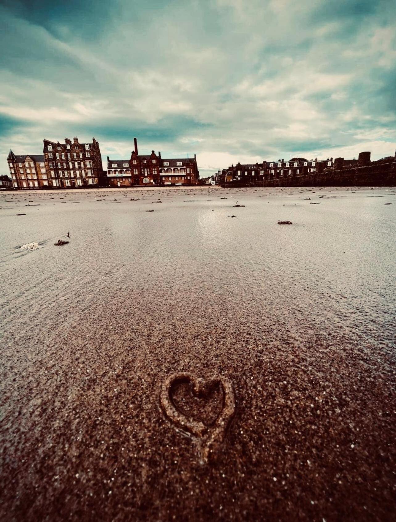 The Coorie Inn @ Portobello, Edinburgh'S Seaside. Exterior photo
